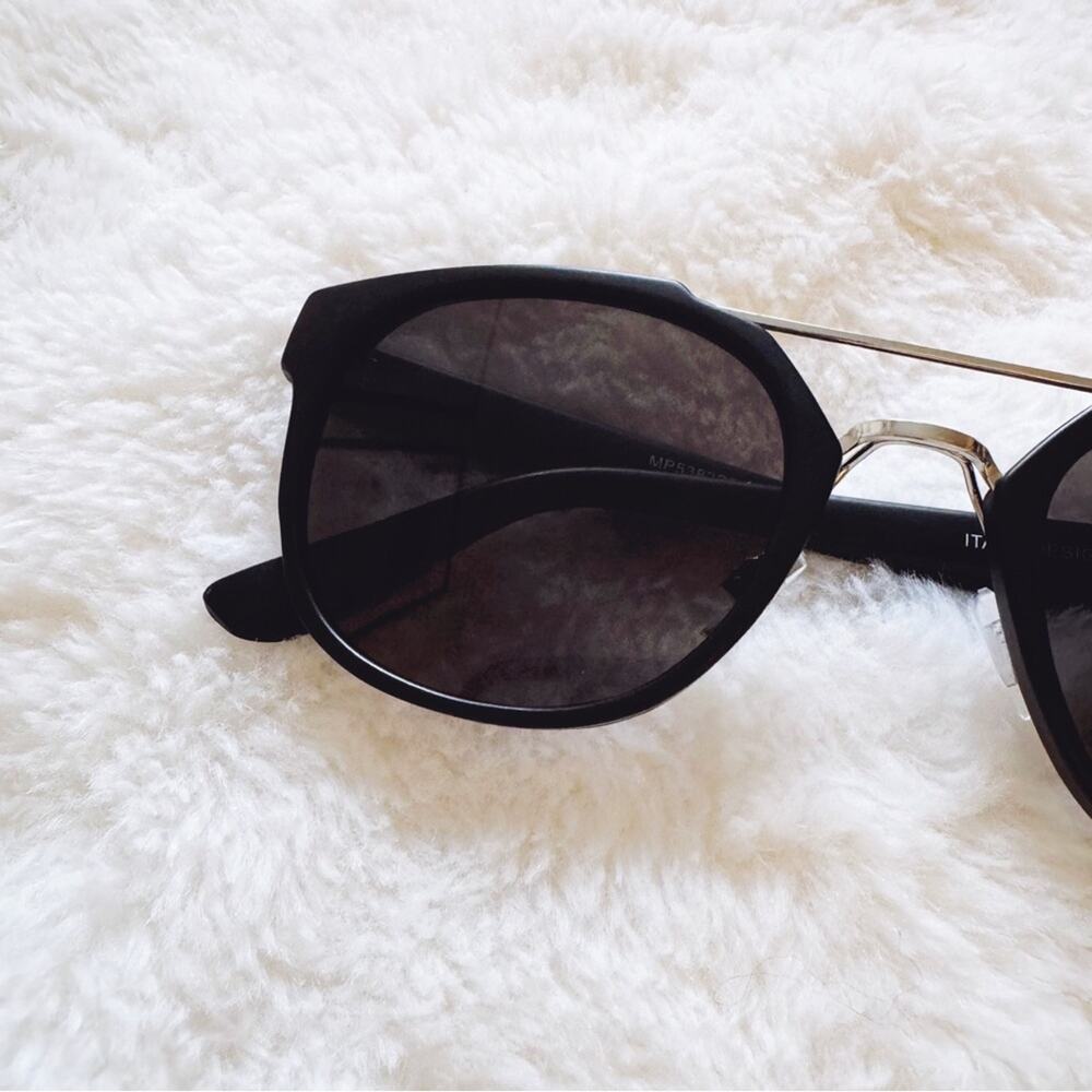 Ansel Black Bold Round Sunglasses - Picture 2 of 9